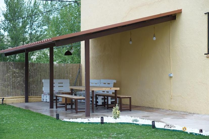 Villa La Casa Del Rio Granja Llumes Exterior foto